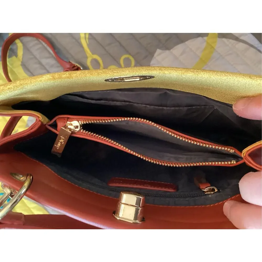 NWOT Danielle Nicole Disney Pinocchio Scalloped Vintage Handbag BoxLunch - Picture 4 of 7